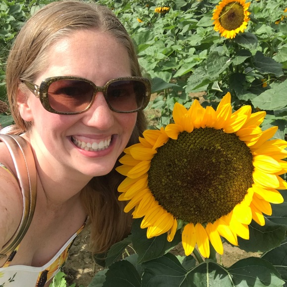 Meet your Posher, Susanna - Picture 1 of 1